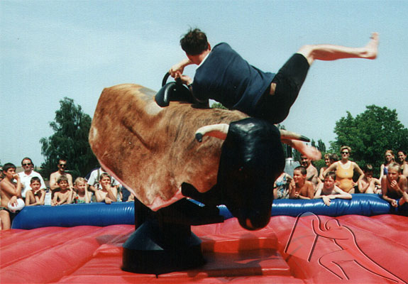 American Bullriding, elektrischer Bulle zum mieten